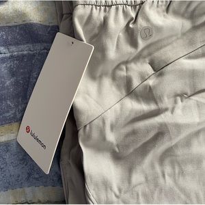 Lululemon Essential Affinity Midrise Jogger